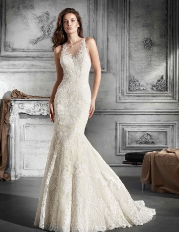 balayi-brautmoden-brautkleider-demetrios-805-490