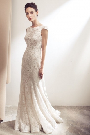 Lusan-Mandongus-2019-Bridal-VIENNA-Wedding-Dress-682x1024
