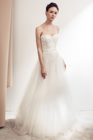 Lusan-Mandongus-2019-Bridal-VIOLETTA-Wedding-Dress-682x1024