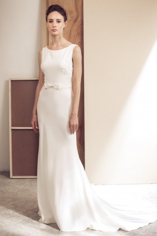 Lusan-Mandongus-2019-Bridal-VIVIANA-Wedding-Dress-682x1024