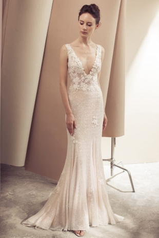 Lusan-Mandongus-2019-Bridal-VONDA-Wedding-Dress-682x1024