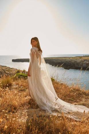 MICAH-ML10179-WEDDING-DRESS-MADI-LANE-BRIDAL-STYLED-WITH-C179-MIRANDA-CAPE-3