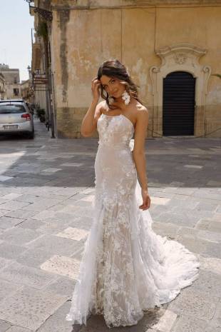 MONET-ML11220-FITTED-STRAPLESS-GOWN-WITH-FLORAL-LACE-AND-TULLE-TIE-UP-BOW-WEDDING-DRESS-MADI-LANE-BRIDAL4