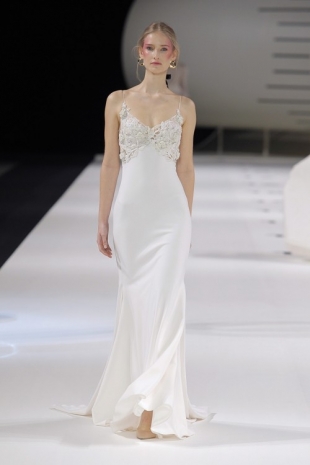 wedding-dresses-wedding-dresses-new-collection-2019-yolancris-barcelona-bridal-week-2018-40