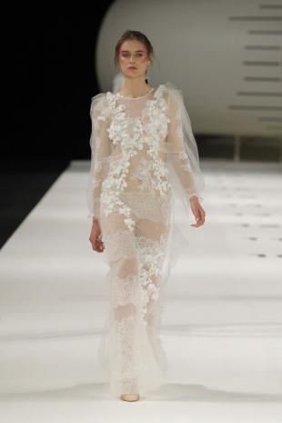 wedding-dresses-wedding-dresses-new-collection-2019-yolancris-barcelona-bridal-week-2018-53