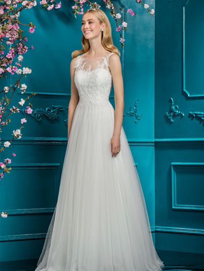 Kleider von Ellis Bridals aus London